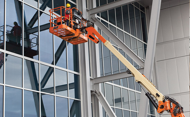 img-boom-lift-cleaning